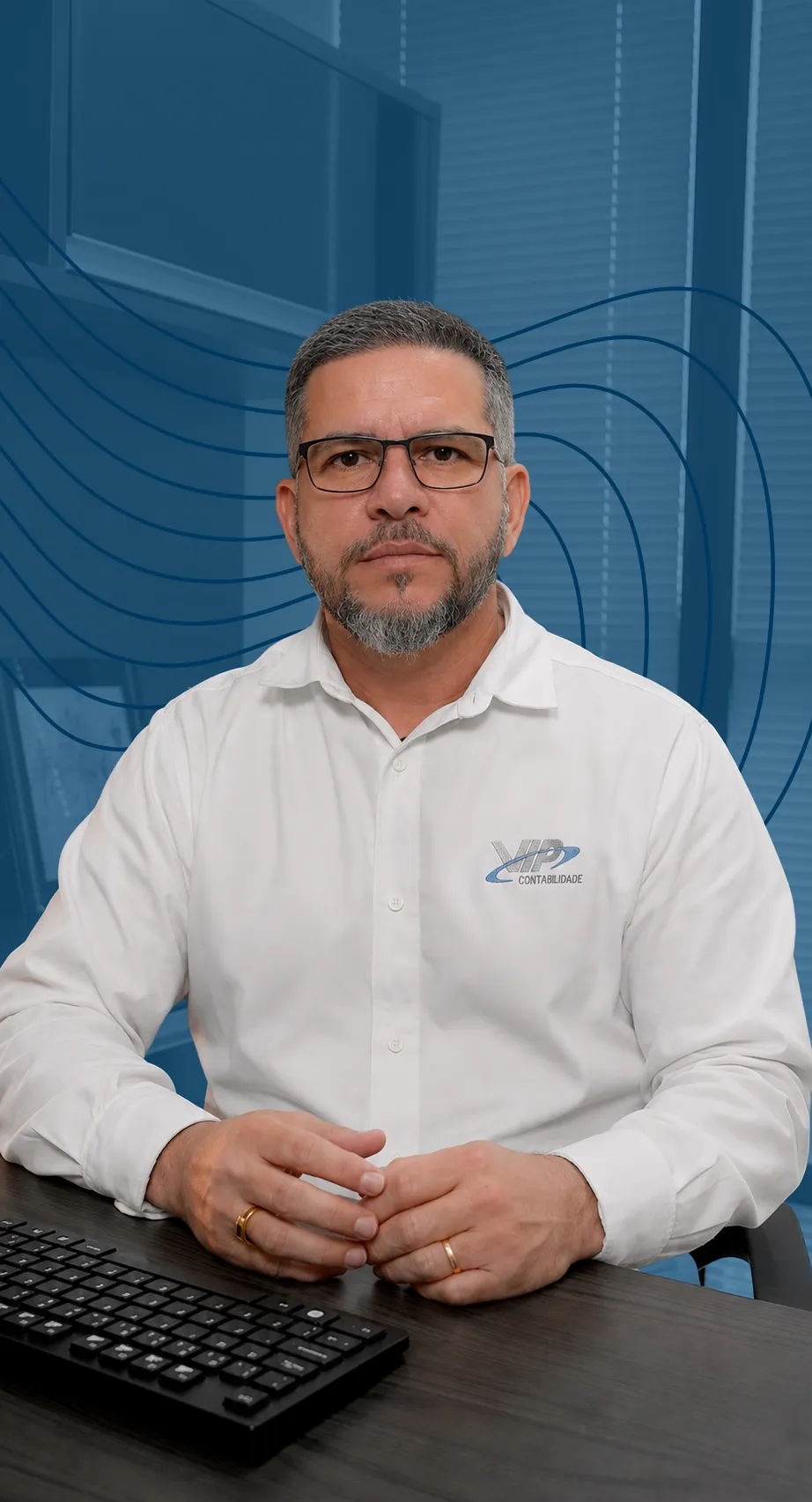 Retrato de Eneas Dourado, contador responsável técnico da Vip Contabilidade